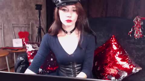 VictoryVega online show from September 13, 5:10 pm