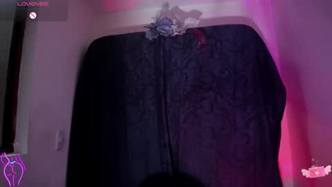 viioleett_cum online show from December 4, 5:14 pm