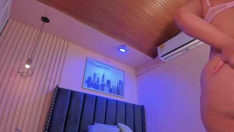 Viiolett online show from September 28, 10:59 pm