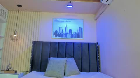 Viiolett online show from November 14, 10:10 pm