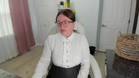 Ukrainian-woman online show from February 11, 3:08 pm