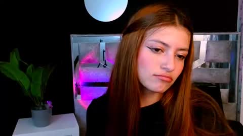 viky_evanss online show from October 23, 7:42 pm