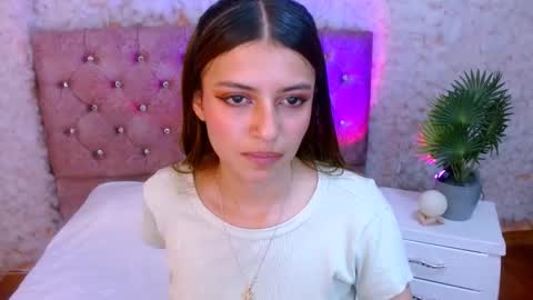 viky_evanss online show from December 16, 7:53 pm