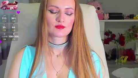 Snapshot of viola_1 chatting on February 27, 10:31 pm Funny girl online show from February 27, 10:31 pm