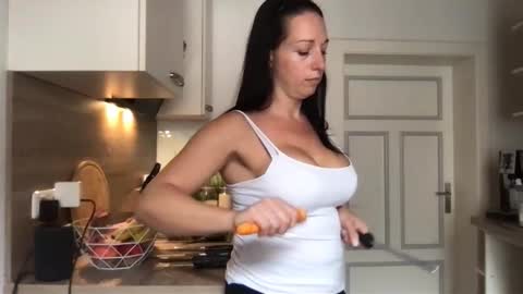 Snapshot of viola_beck chatting on September 19, 10:36 am Vio online show from September 19, 10:36 am