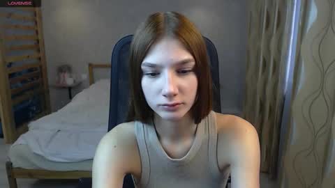 Snapshot of violaberry__ chatting on October 9, 3:10 am violaberry__ online show from October 9, 3:10 am