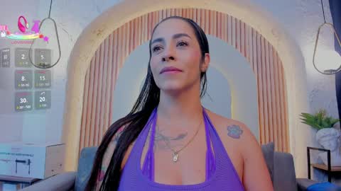 Violette online show from April 9, 10:20 am