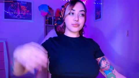 Snapshot of violeet_smile chatting on September 14, 12:19 am violet online show from September 14, 12:19 am
