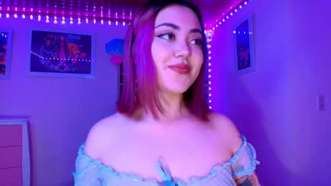 Snapshot of violeet_smile chatting on September 26, 6:44 am violet online show from September 26, 6:44 am