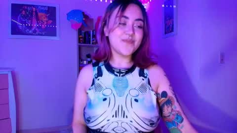 Snapshot of violeet_smile chatting on October 2, 6:51 am violet online show from October 2, 6:51 am