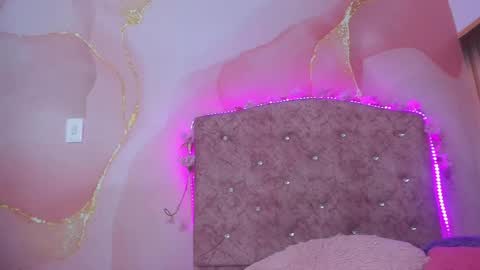 violet__taylor_ online show from March 30, 2:11 am