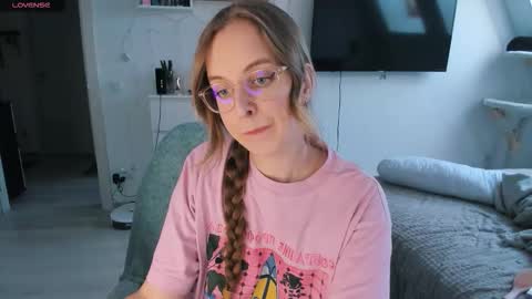 Violet online show from February 16, 12:49 pm