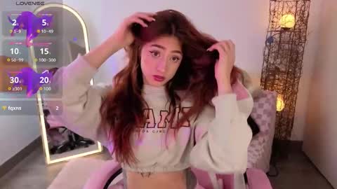 violet online show from November 24, 6:21 pm