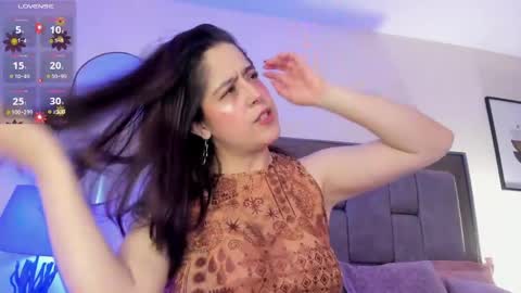 Violet Nova online show from April 7, 11:34 am