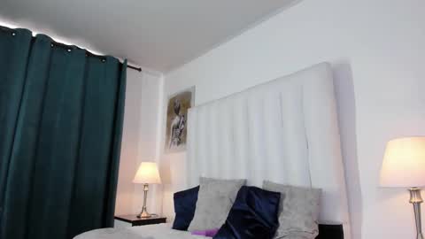 Mary online show from September 10, 7:25 pm