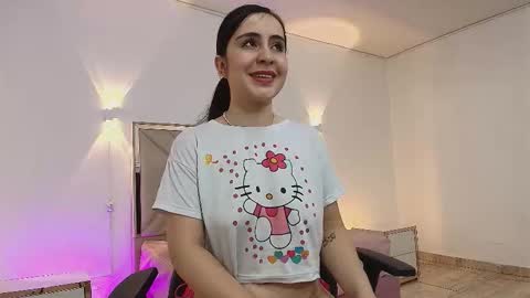 Snapshot of violet_tay1 chatting on October 10, 12:32 pm violet_tay1 online show from October 10, 12:32 pm