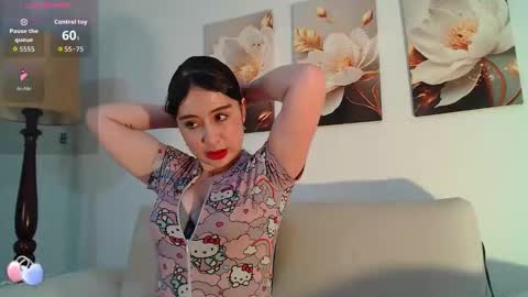 violet_tay1 online show from November 13, 10:36 am