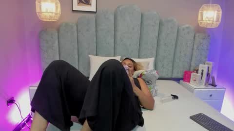 violeta_medina online show from March 4, 3:02 am