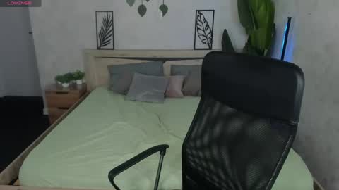 Violeta online show from June 8, 1:28 am