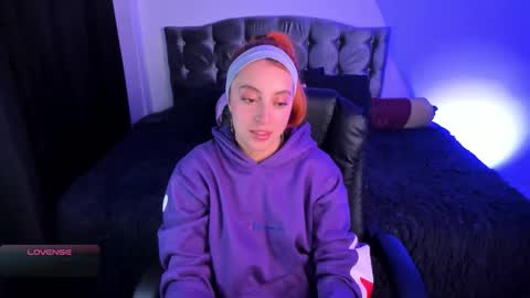 Violeta  Help me reach 150 thumbs up    online show from February 21, 3:40 am