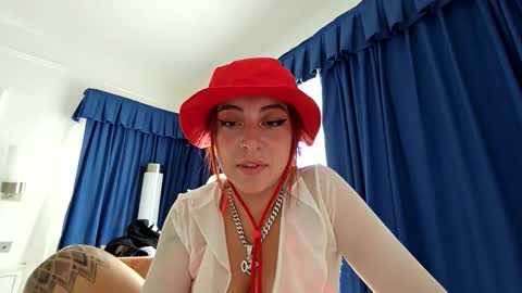 Violeta  Help me reach 150 thumbs up    online show from November 7, 4:56 pm