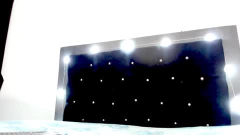 VioletaDums online show from April 18, 6:16 am