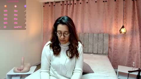 Snapshot of violetascott_ chatting on March 6, 12:41 pm VIOLETA online show from March 6, 12:41 pm