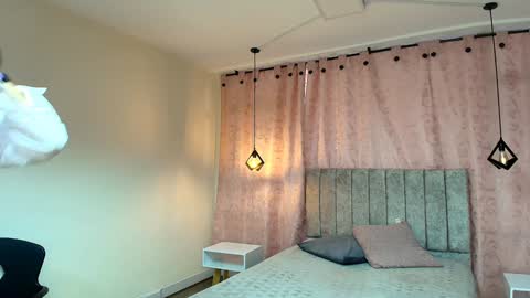 Snapshot of violetascott_ chatting on January 17, 12:31 pm VIOLETA online show from January 17, 12:31 pm