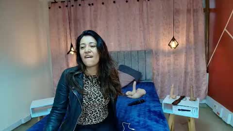 Snapshot of violetascott_ chatting on October 20, 2:42 pm VIOLETA online show from October 20, 2:42 pm