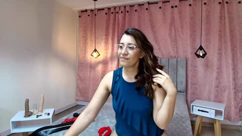Snapshot of violetascott_ chatting on December 24, 1:06 pm VIOLETA online show from December 24, 1:06 pm