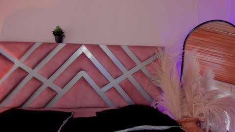Snapshot of violetcollins_ chatting on September 16, 8:06 pm Call me Violet online show from September 16, 8:06 pm