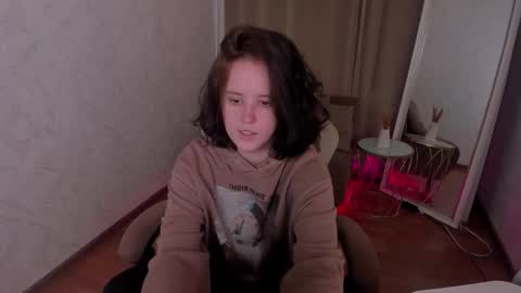 Violet online show from November 6, 4:46 pm