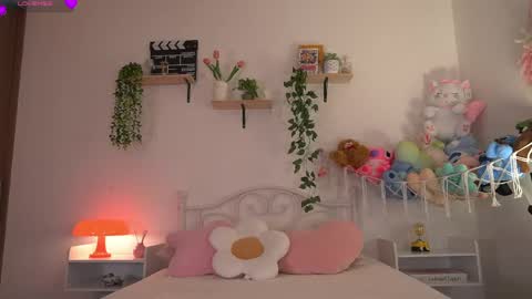 violeth___ online show from May 28, 1:20 pm