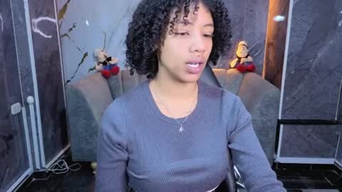 violeth_b online show from April 7, 1:13 pm