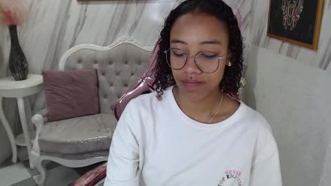 violeth_b online show from January 11, 12:40 pm