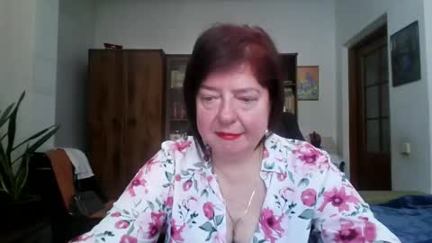 violetpulse online show from April 30, 2:00 pm