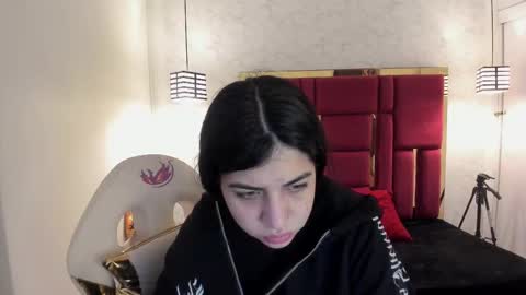 Snapshot of violetsmith_3 chatting on October 19, 12:07 pm Violeta online show from October 19, 12:07 pm