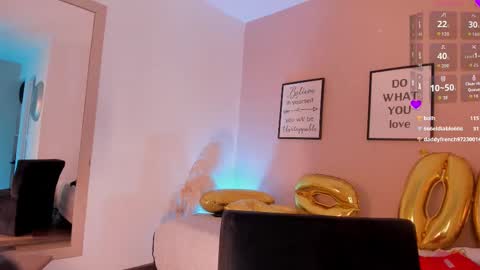 Snapshot of violetta_bold chatting on September 20, 12:25 pm violetta_bold online show from September 20, 12:25 pm