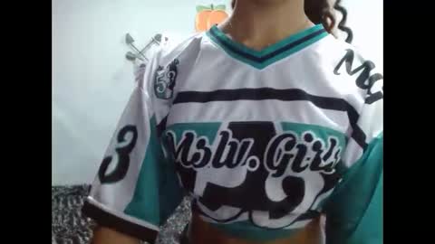 Snapshot of violetta_dreams chatting on October 22, 8:03 pm violetta_dreams online show from October 22, 8:03 pm