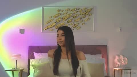 Snapshot of violetta_finch chatting on September 22, 10:14 am violetta_finch online show from September 22, 10:14 am