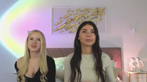 Snapshot of violetta_finch chatting on October 5, 11:59 am violetta_finch online show from October 5, 11:59 am