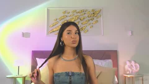 Snapshot of violetta_finch chatting on September 14, 10:24 am violetta_finch online show from September 14, 10:24 am