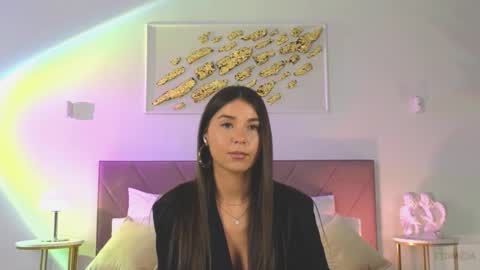 Snapshot of violetta_finch chatting on September 12, 10:13 am violetta_finch online show from September 12, 10:13 am