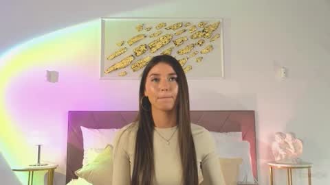 Snapshot of violetta_finch chatting on September 25, 1:32 pm violetta_finch online show from September 25, 1:32 pm