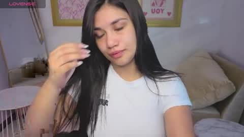 Violetta  online show from April 12, 1:25 pm