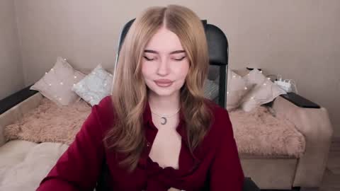 ViolettaOtis online show from February 26, 11:21 am