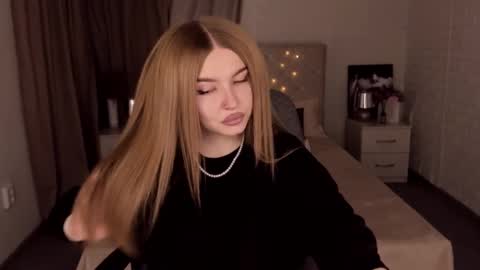 ViolettaOtis online show from January 29, 11:20 am