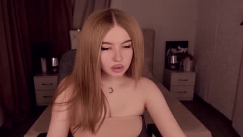 ViolettaOtis online show from January 23, 11:37 am