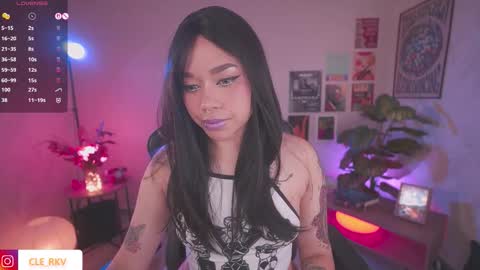 JULIE UWU online show from January 10, 9:19 pm