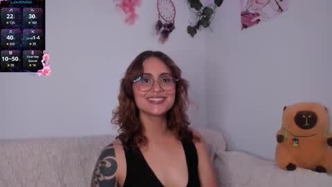 Snapshot of violetteramirez01 chatting on March 7, 10:10 pm Violette online show from March 7, 10:10 pm